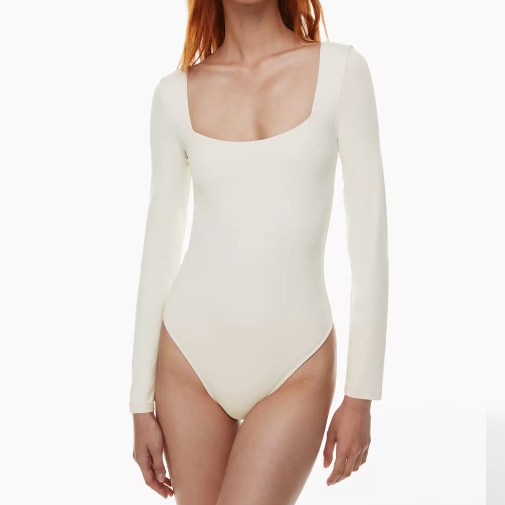 Babaton contour squareneck long sleeve bodysuit